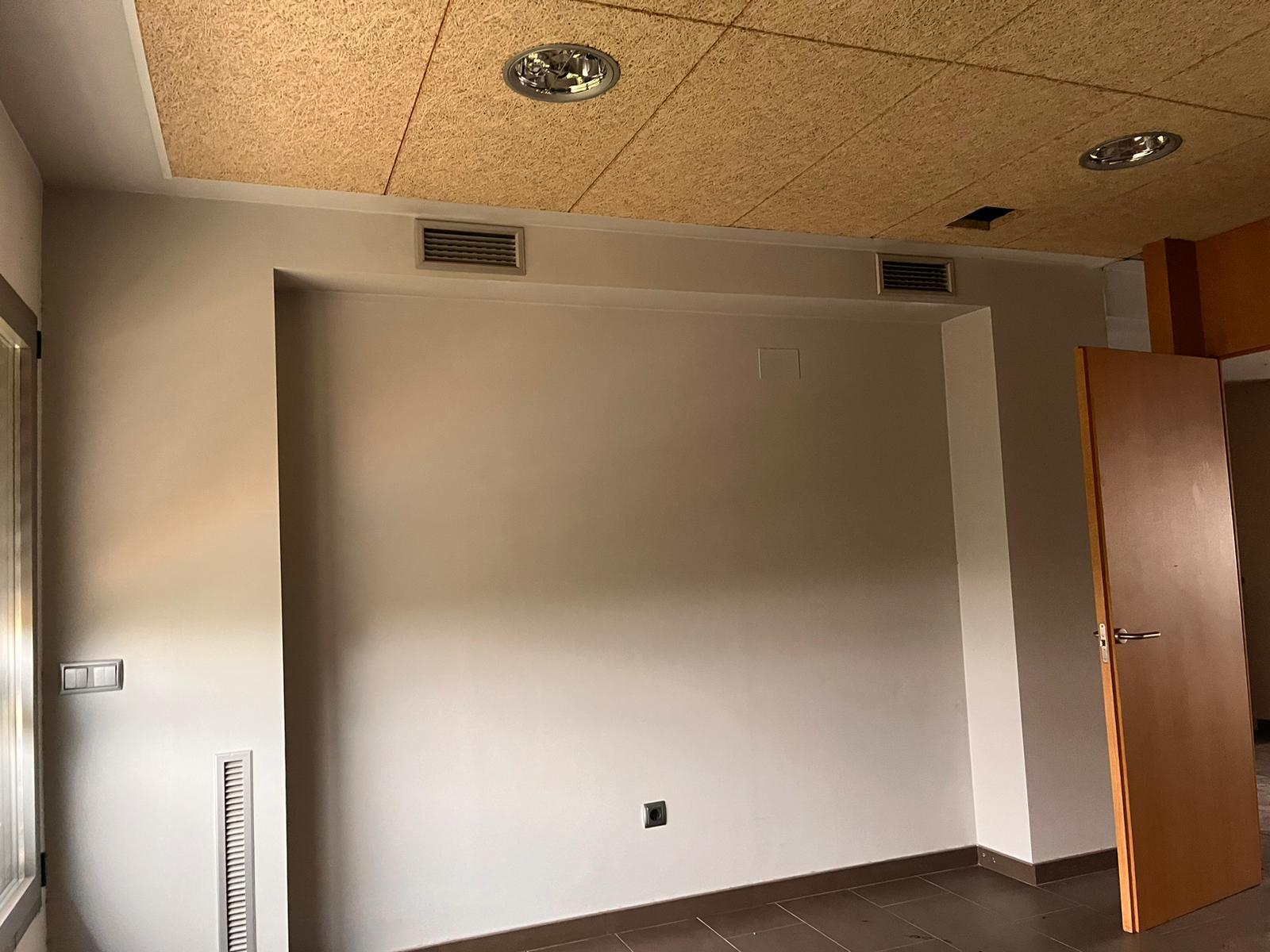 For sale of building in Las Ventas de Retamosa