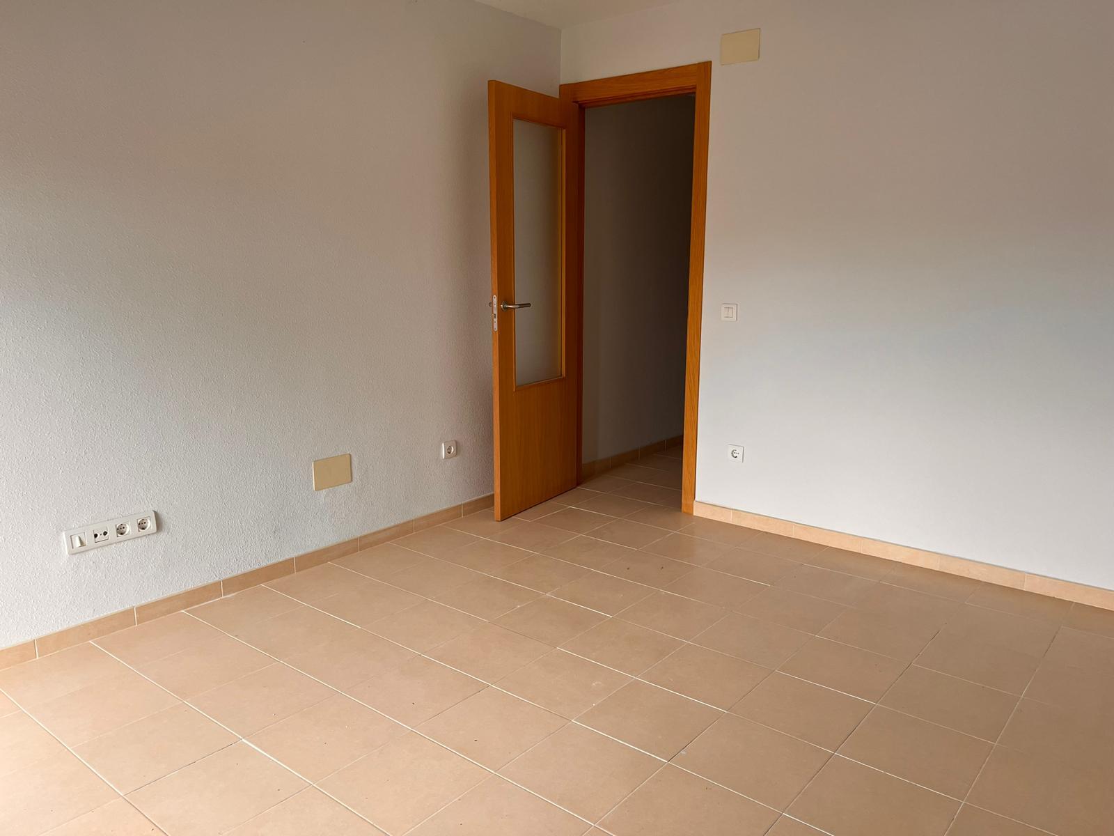 For sale of flat in Villatobas