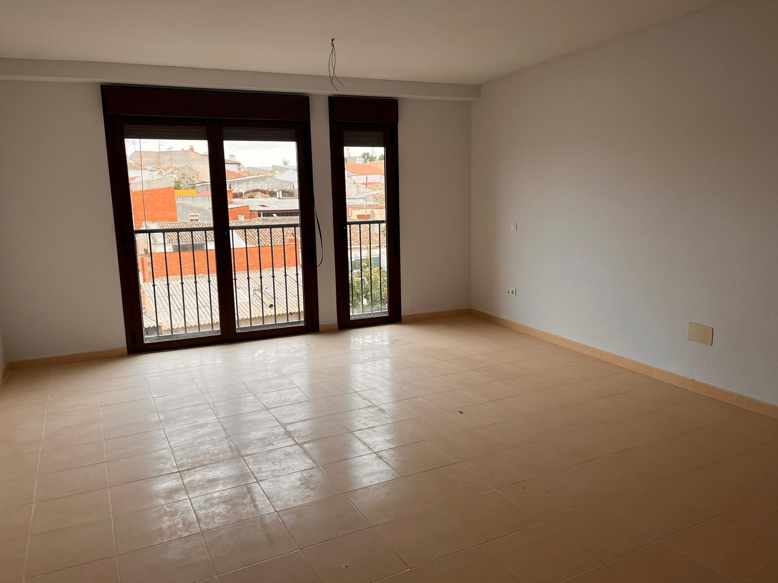 For sale of flat in Villatobas