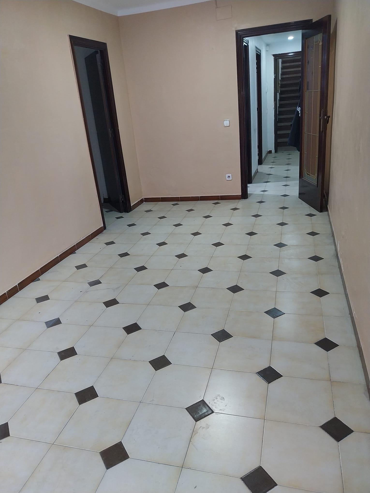 For sale of flat in Santa Coloma de Gramanet