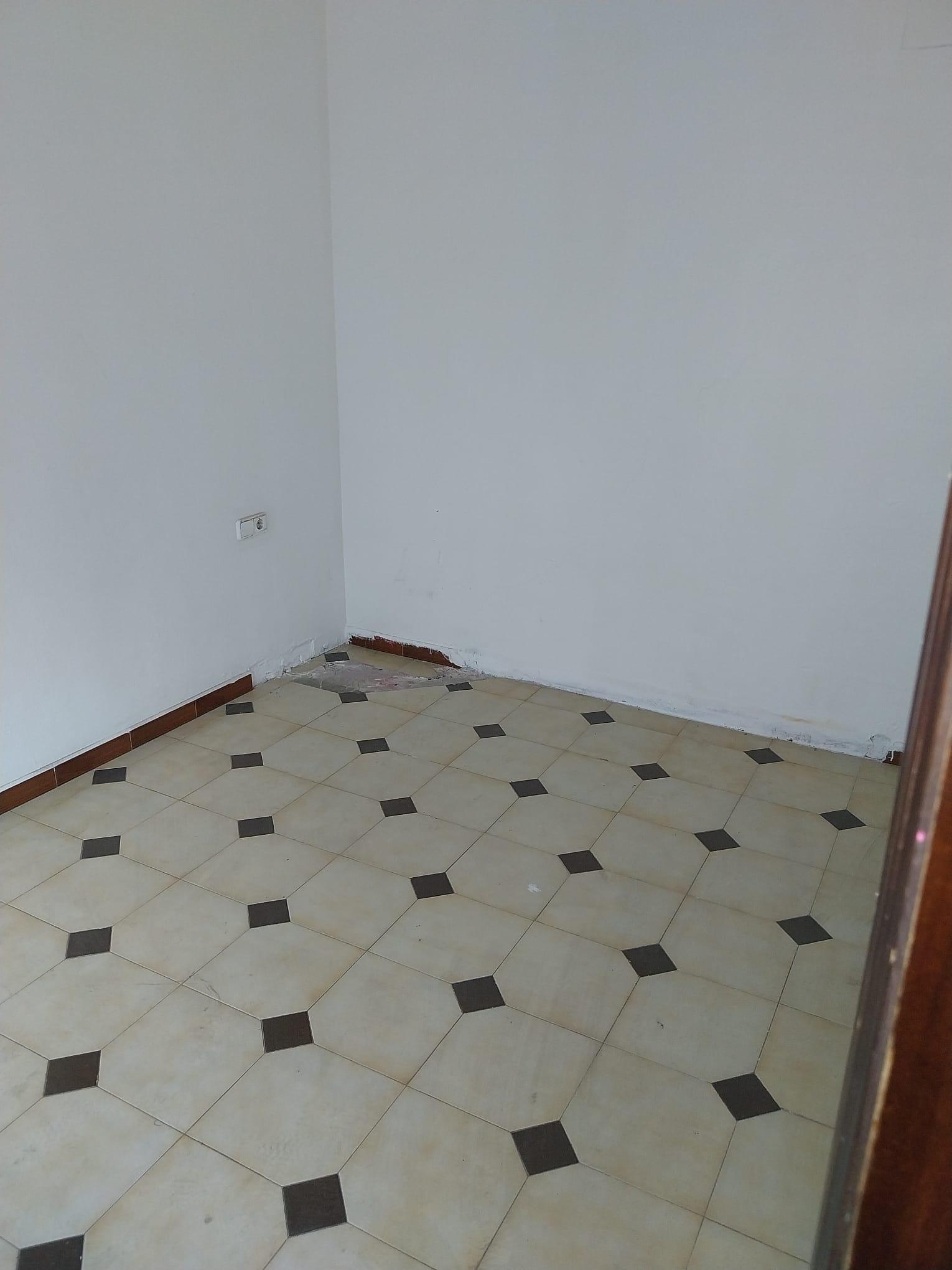 For sale of flat in Santa Coloma de Gramanet