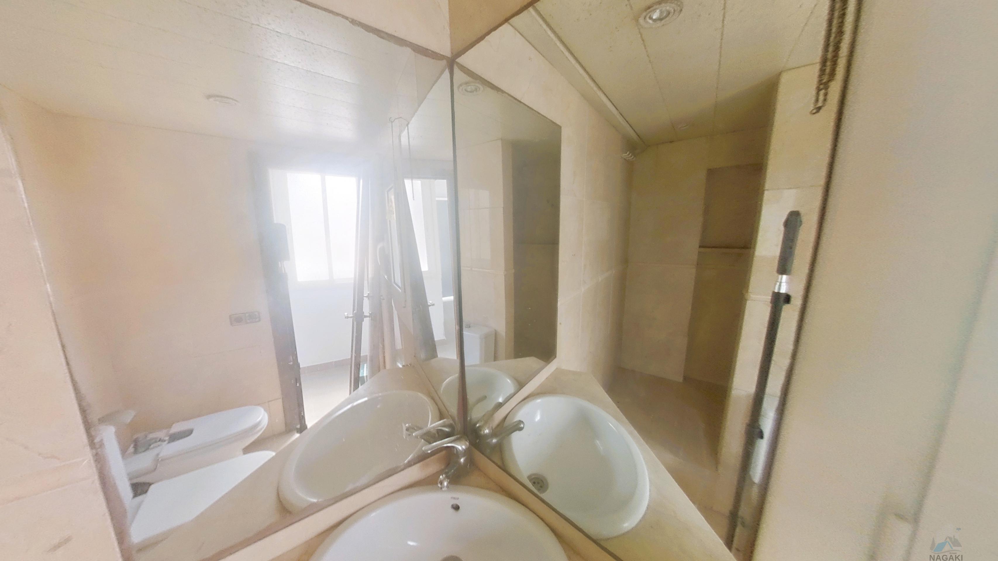 For sale of flat in Barcelona