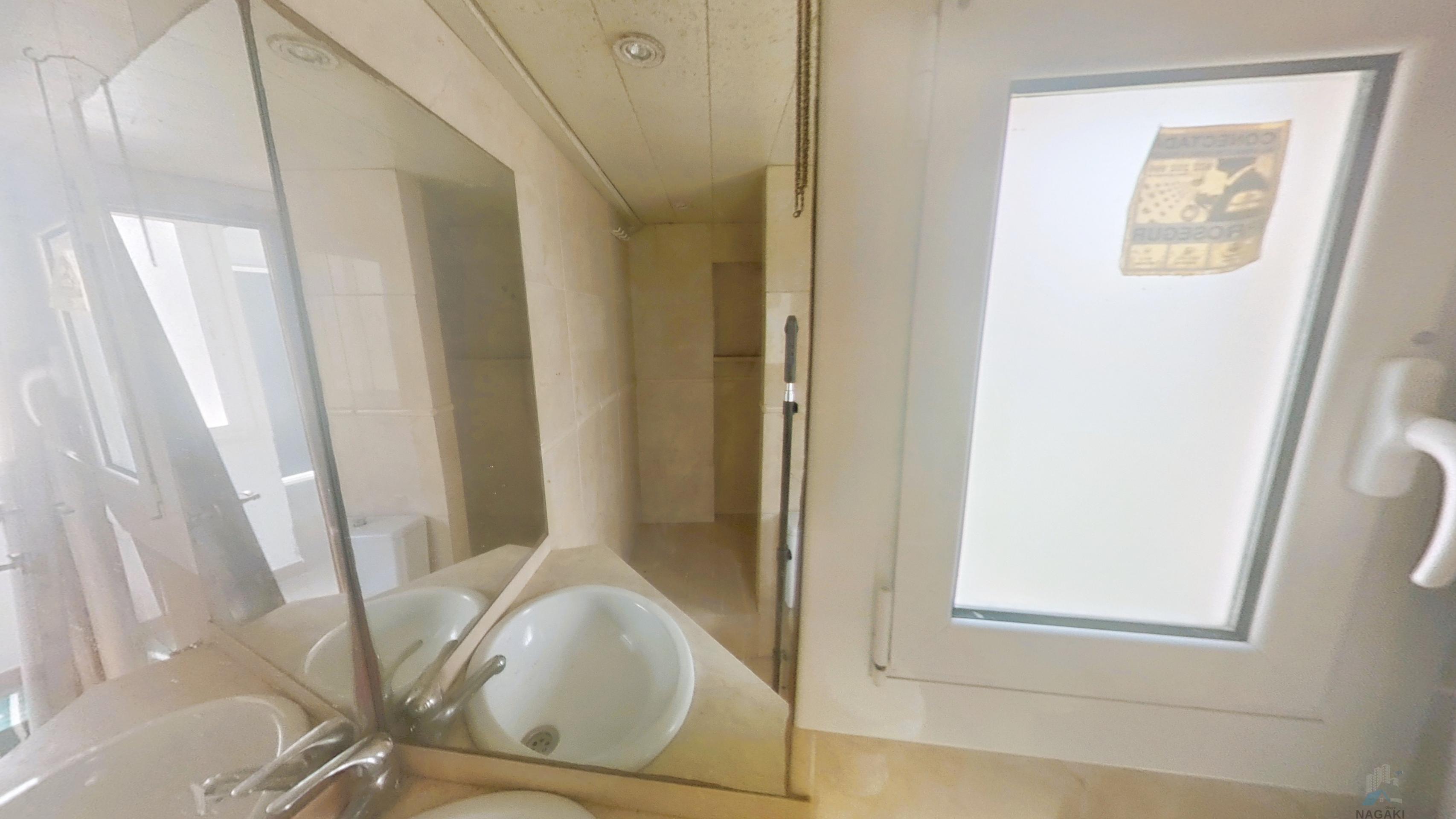 For sale of flat in Barcelona