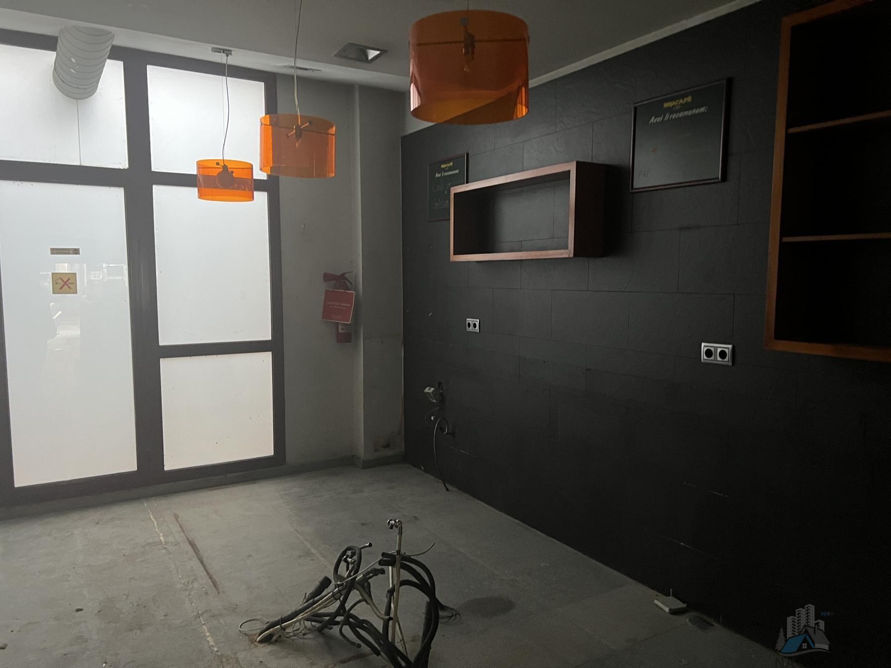 Venta de local en l Hospitalet de Llobregat