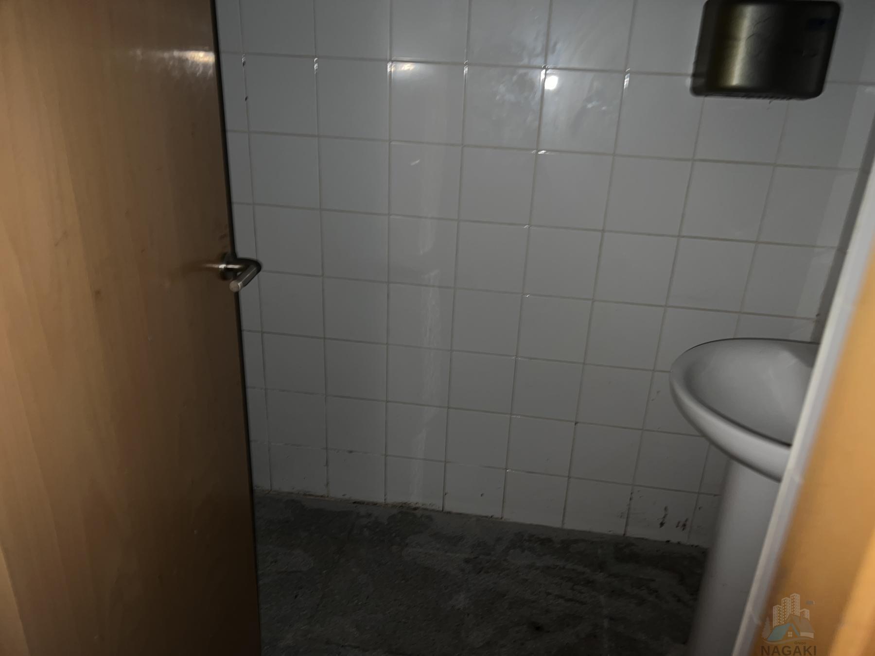 Venta de local en l Hospitalet de Llobregat