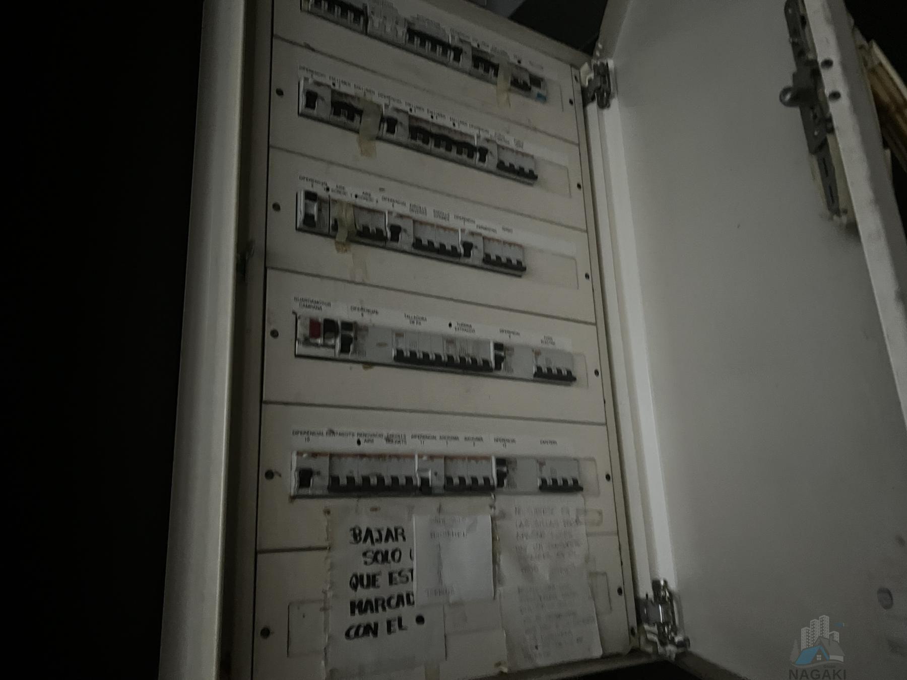 Venta de local en l Hospitalet de Llobregat