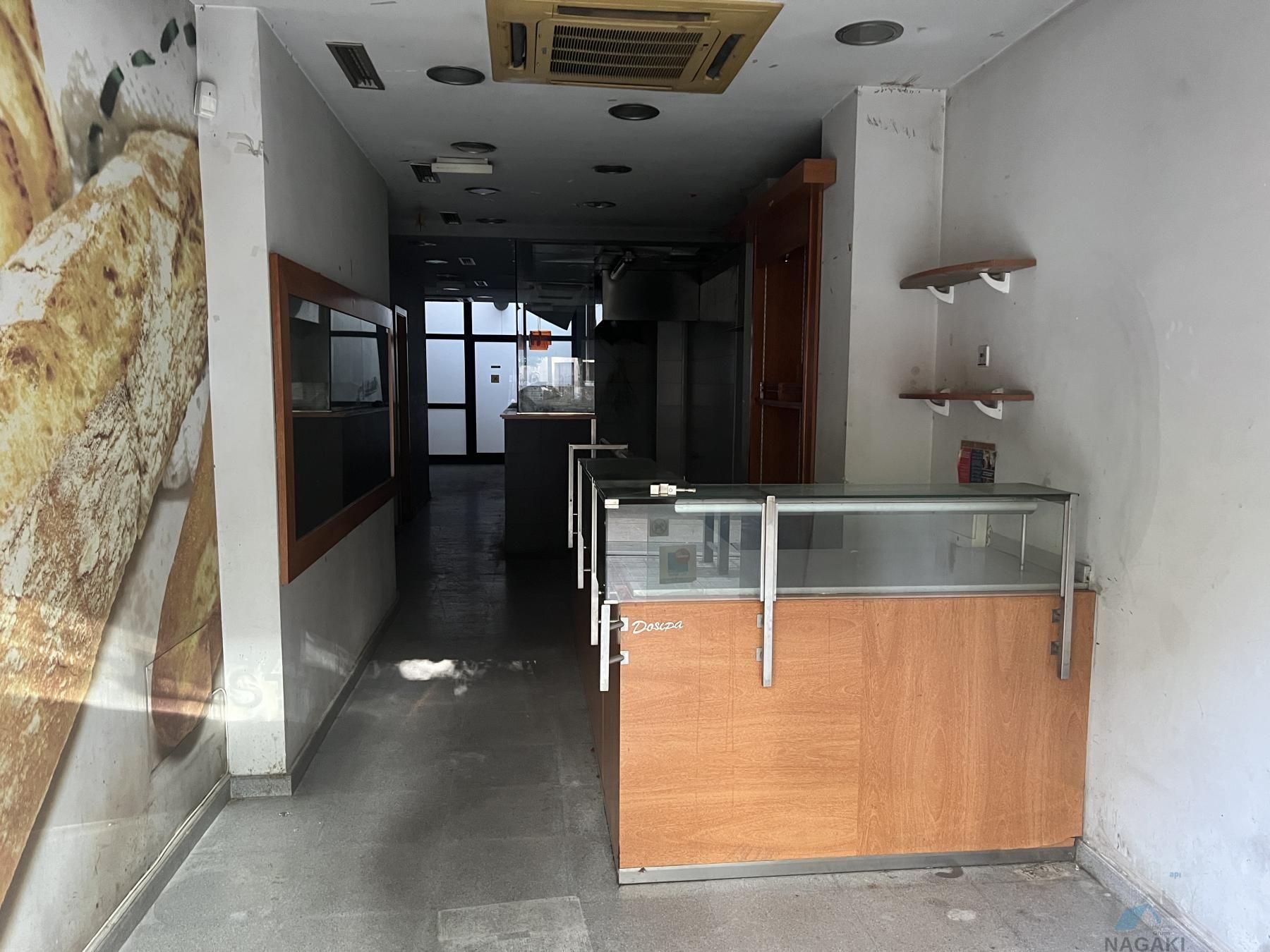 Venta de local en l Hospitalet de Llobregat