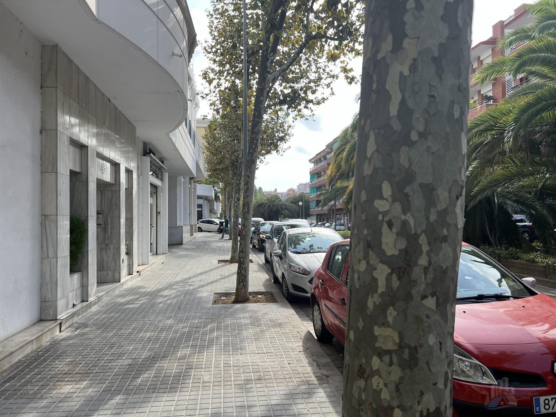 Venta de local en Badalona