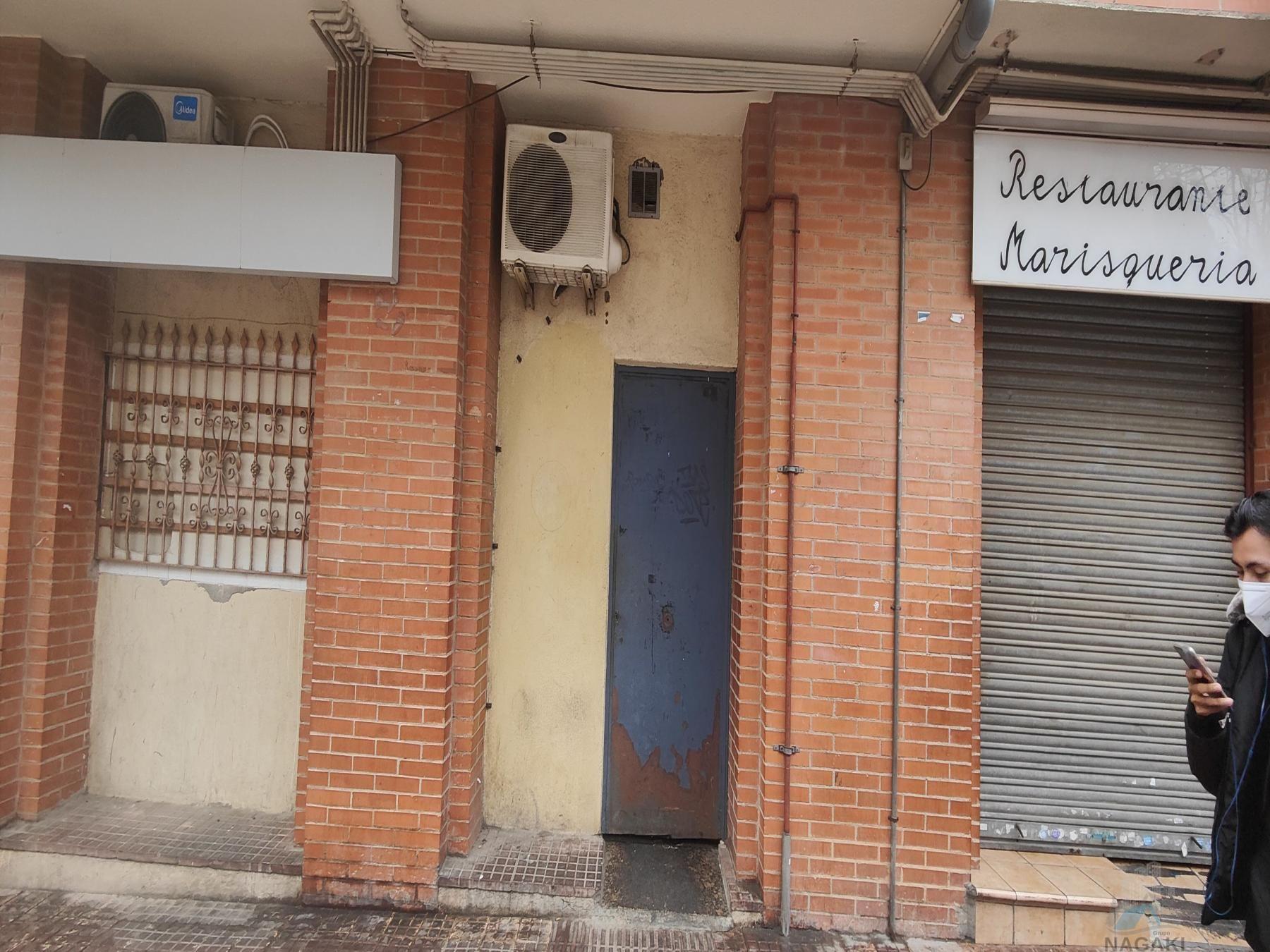 Venta de local en Esplugues De Llobregat