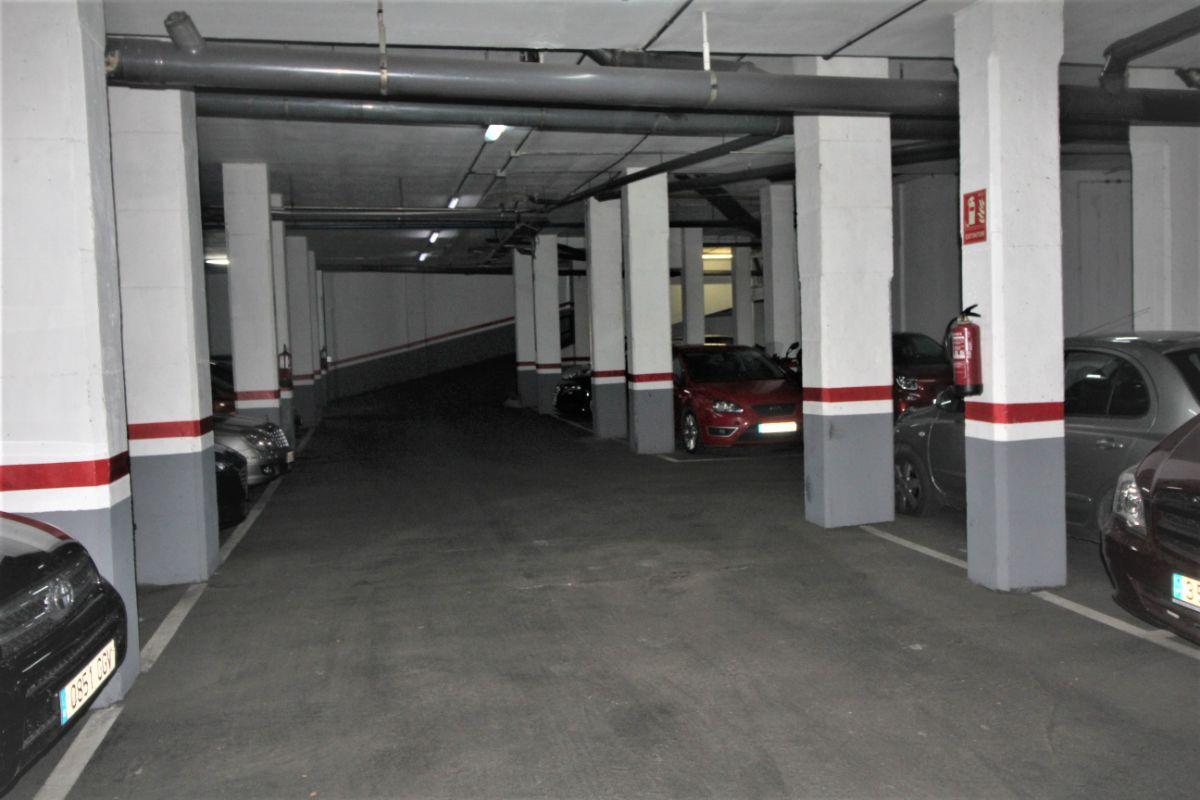 For rent of garage in Barcelona