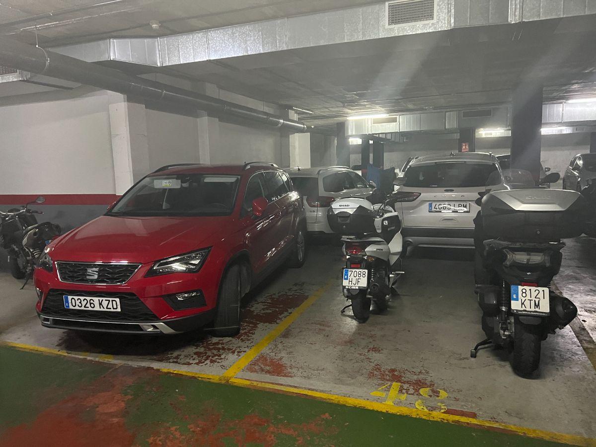 Venta de garaje en Sant Boi de Llobregat