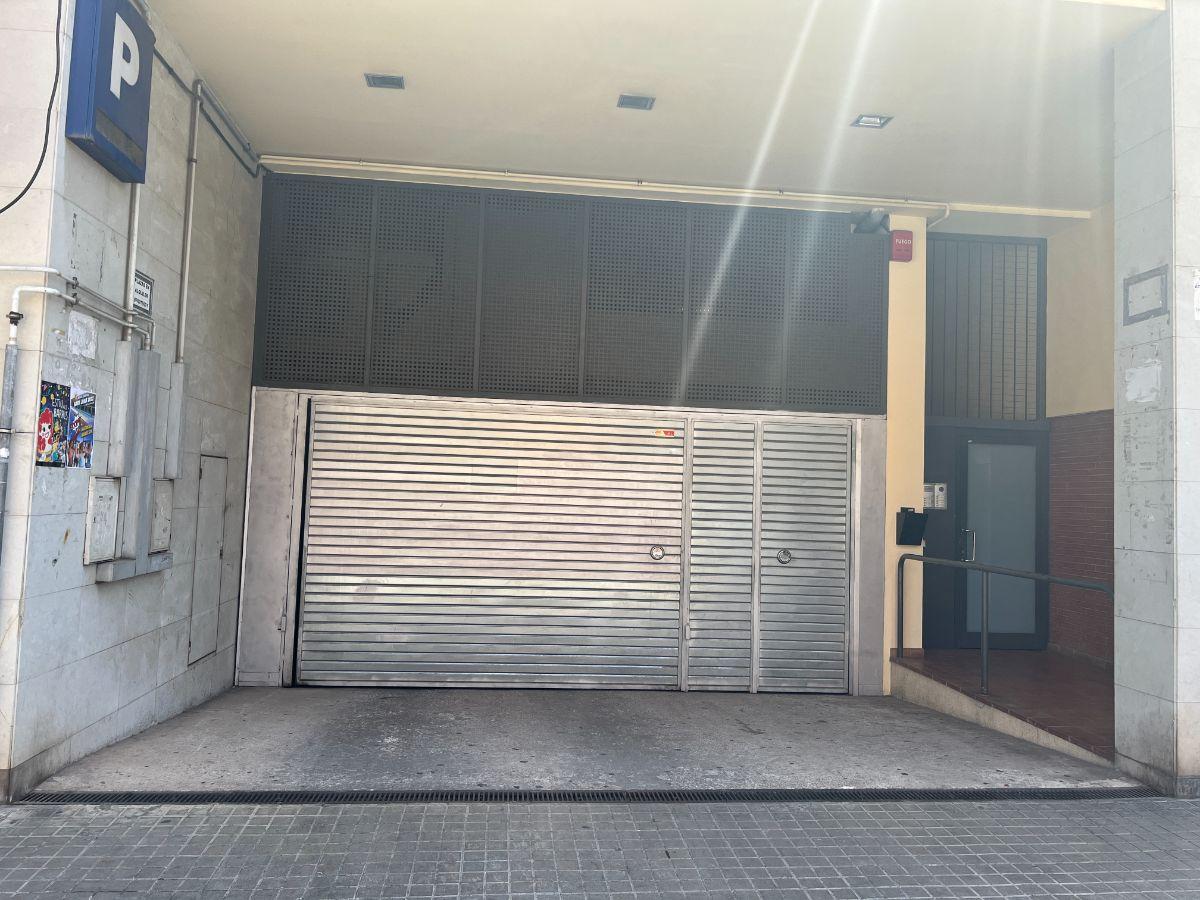 Venta de garaje en Sant Boi de Llobregat
