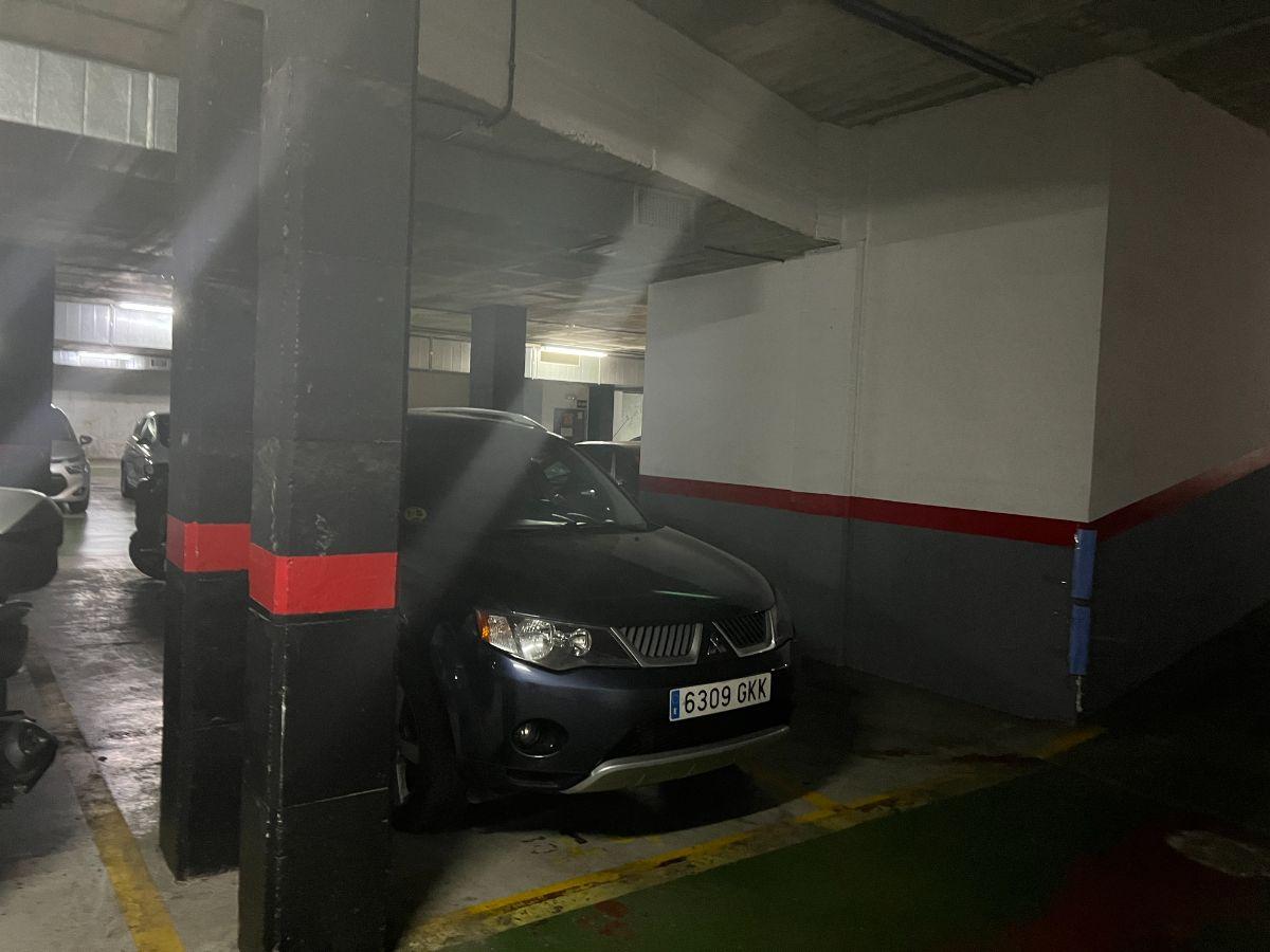 Venta de garaje en Sant Boi de Llobregat