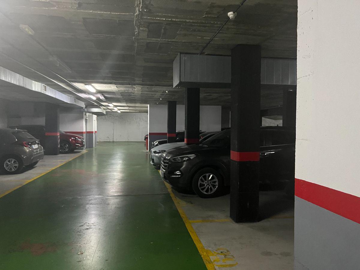 Venta de garaje en Sant Boi de Llobregat