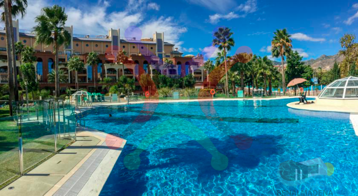 For sale of flat in Benalmádena