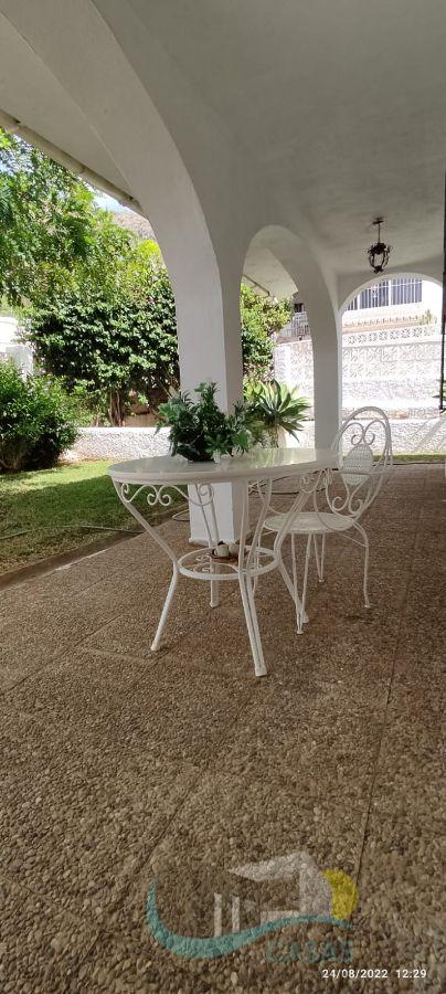 For sale of chalet in Benalmádena