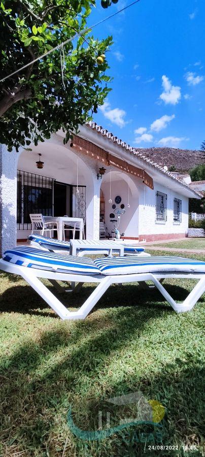 For sale of chalet in Benalmádena