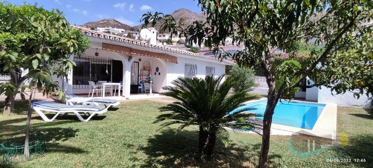 For sale of chalet in Benalmádena