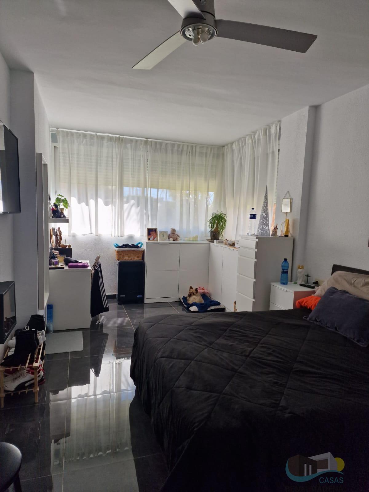 For sale of apartment in Benalmádena