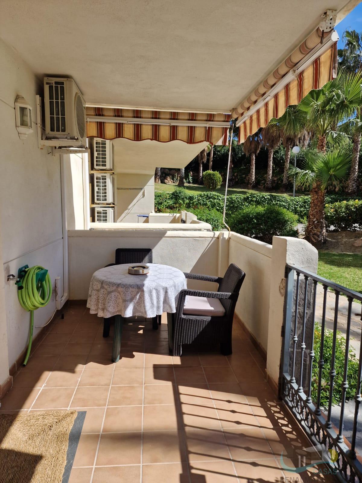 For sale of apartment in Benalmádena