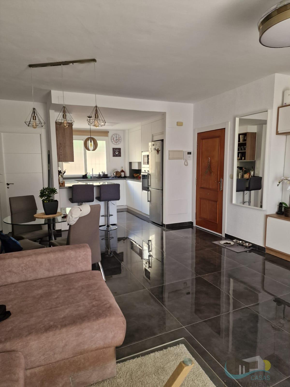 For sale of apartment in Benalmádena