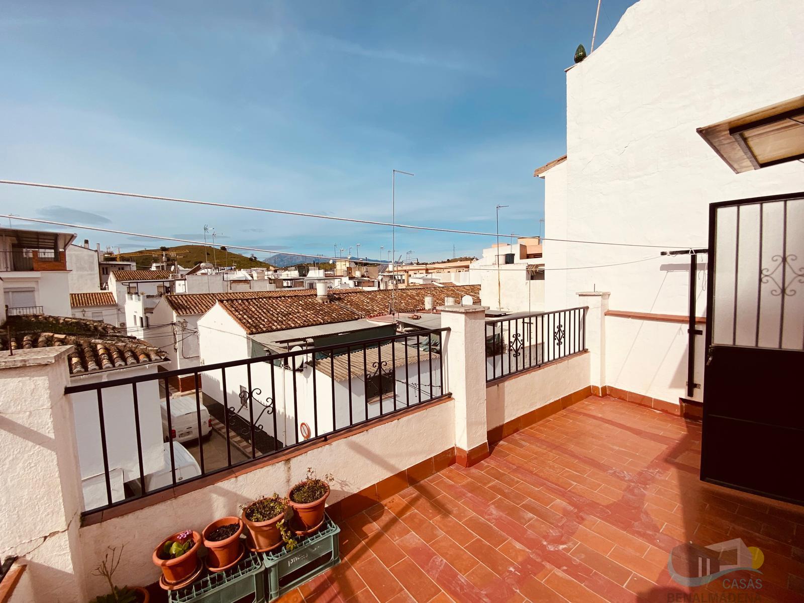 For sale of chalet in Coín