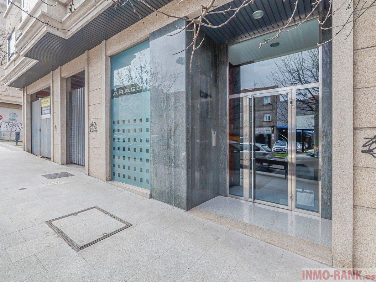 For sale of commercial in Vigo