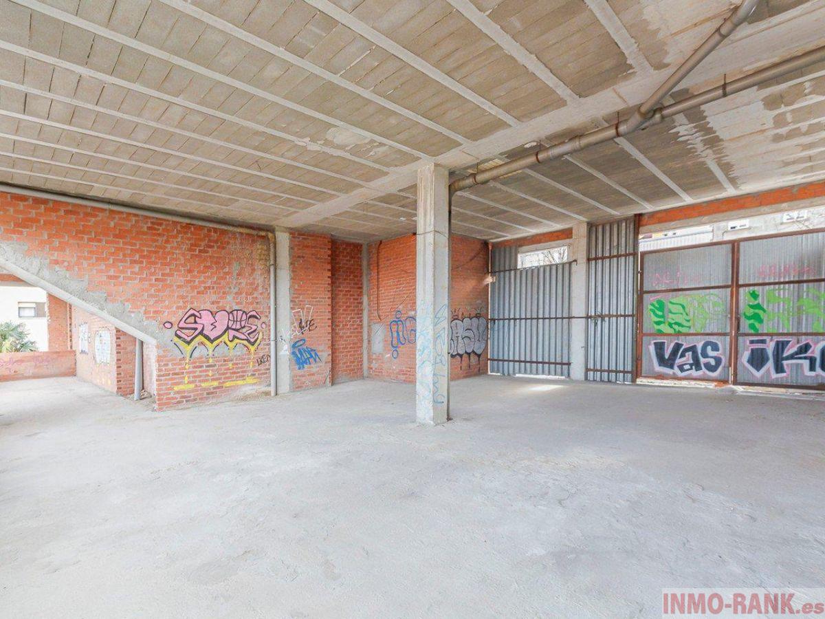 For sale of commercial in Vigo