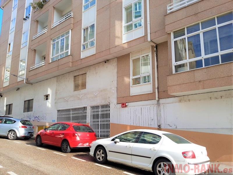 For sale of commercial in Ponteareas