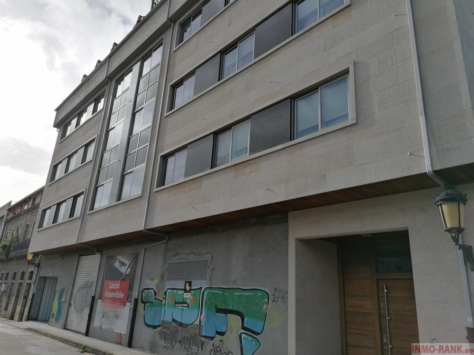 For sale of commercial in Porriño O