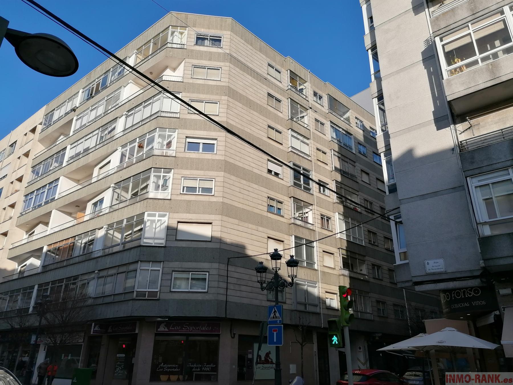 For sale of commercial in Vigo