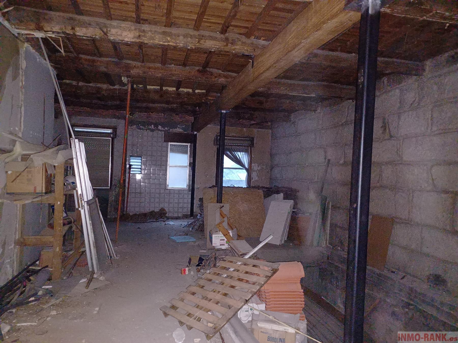 For sale of commercial in Vigo