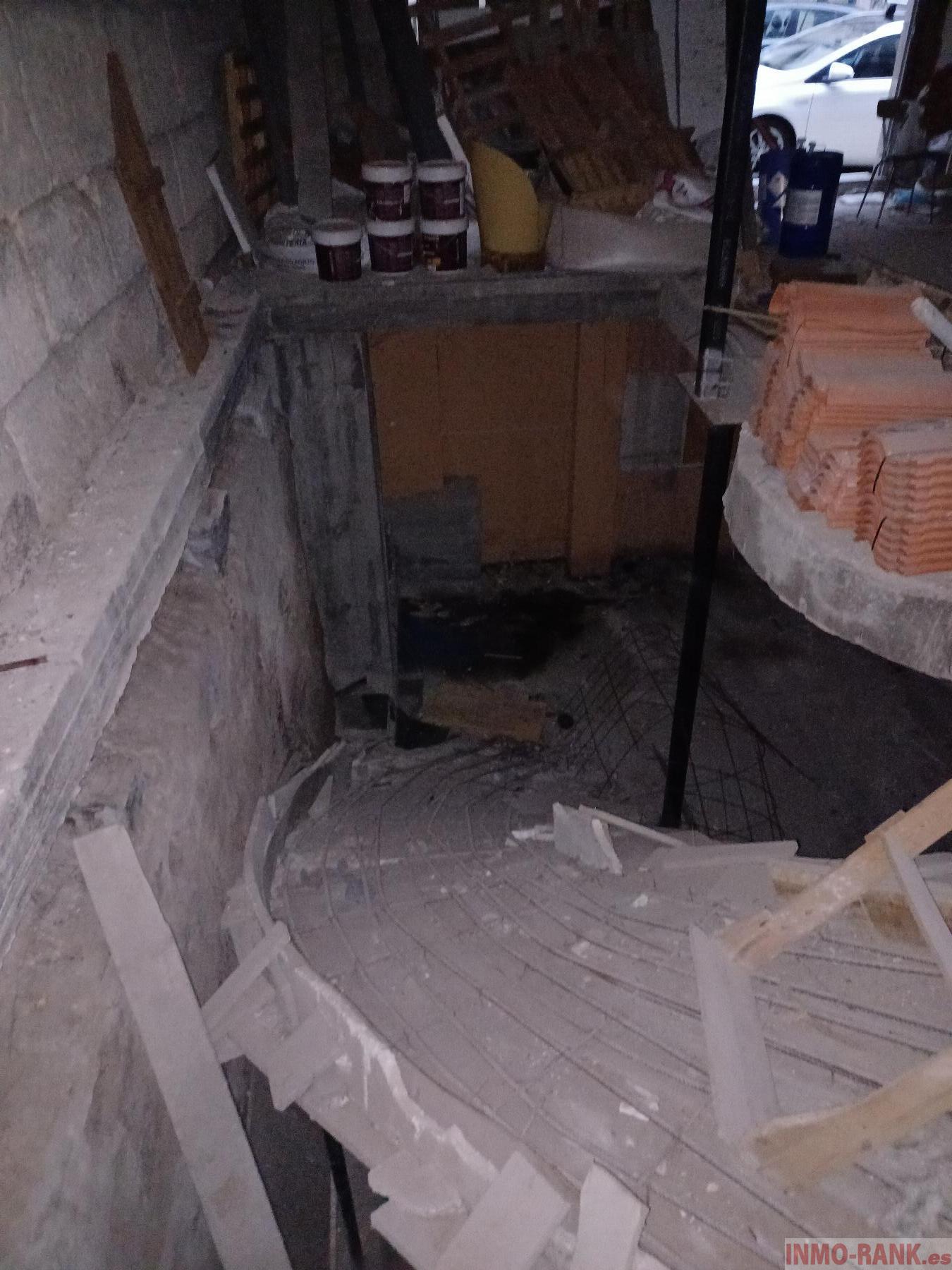 For sale of commercial in Vigo