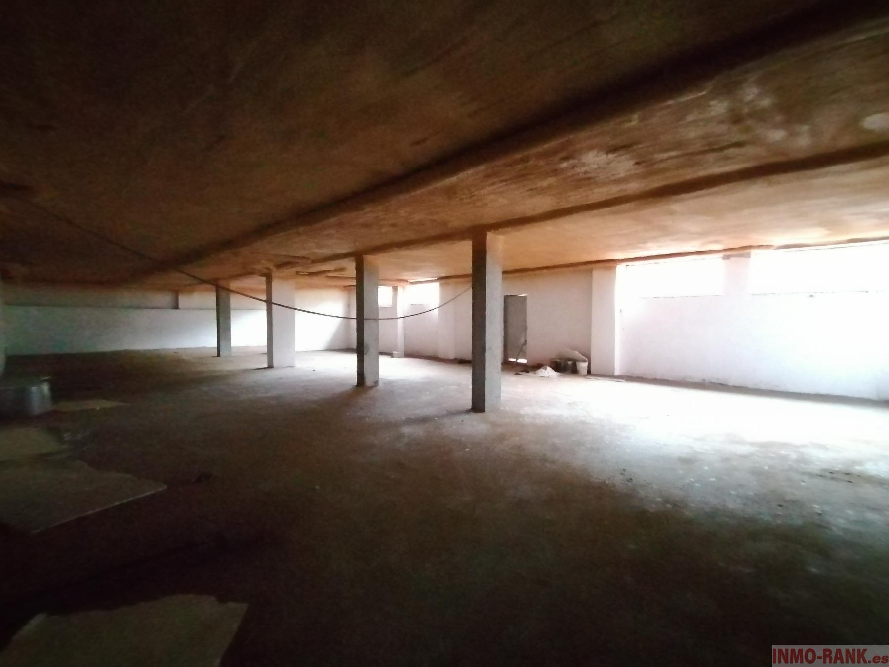 For sale of commercial in Vigo