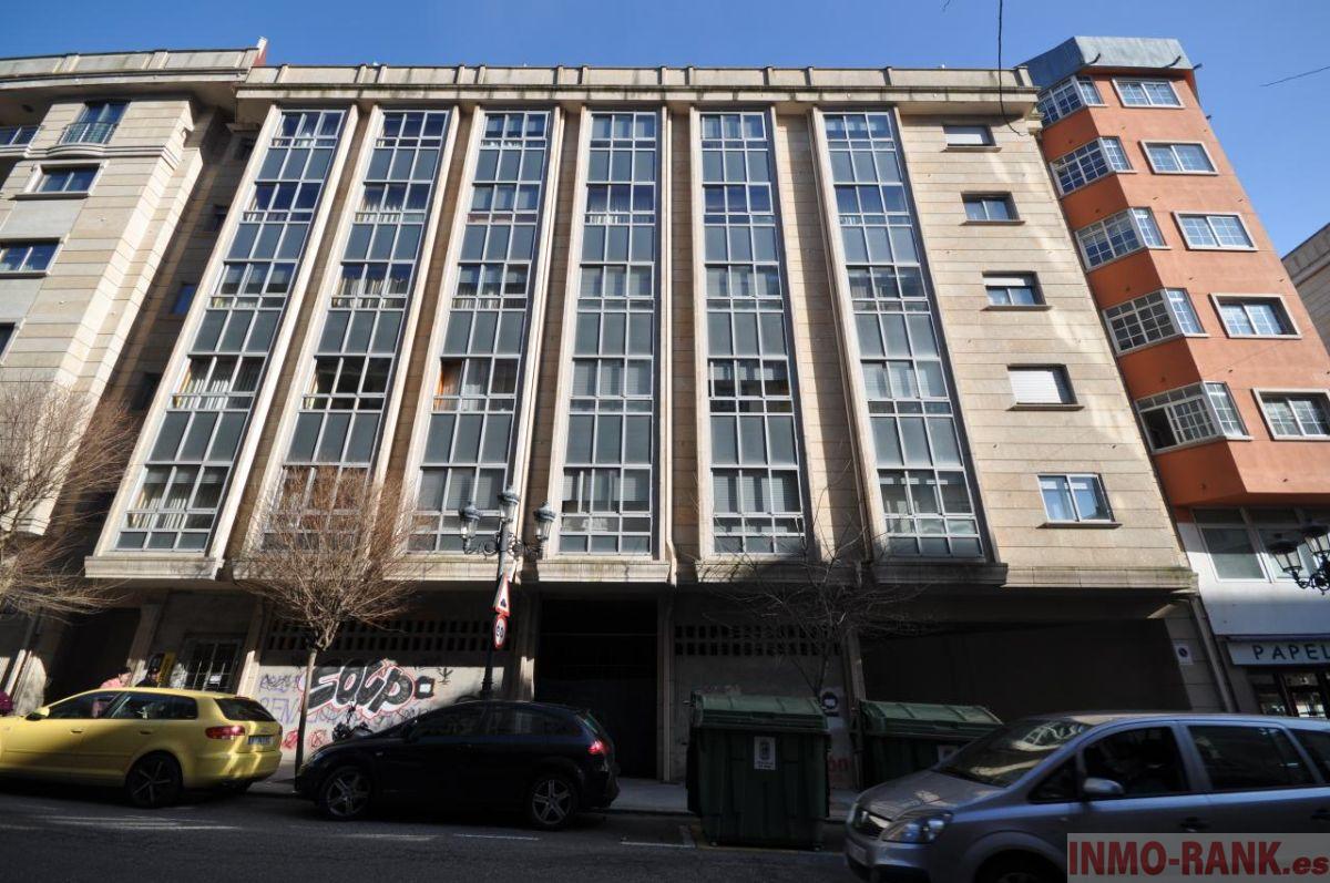 For sale of commercial in Vigo