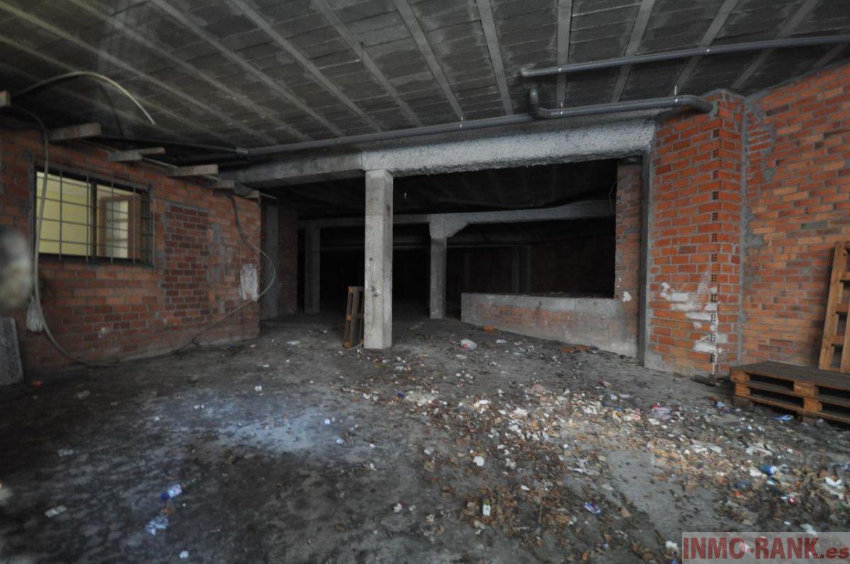 For sale of commercial in Vigo