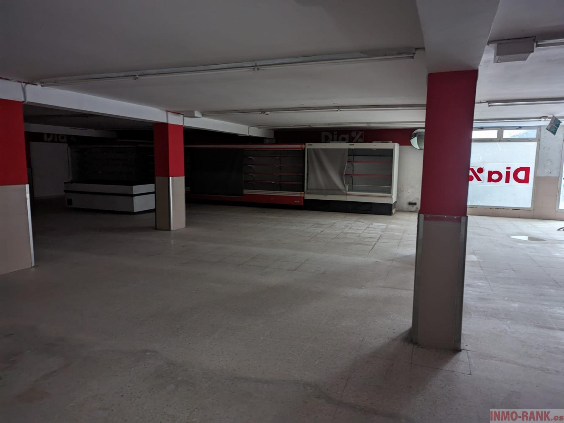 For sale of commercial in Gondomar