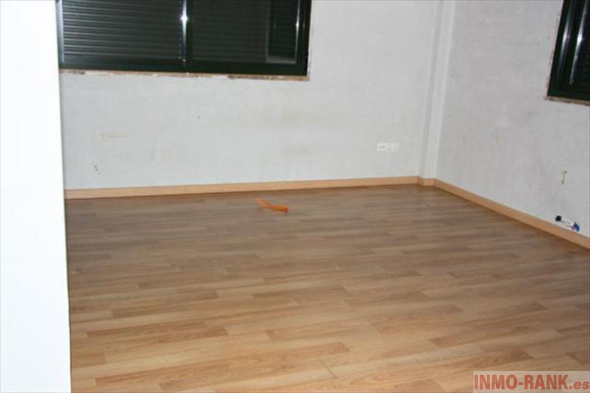 For sale of house in A Cañiza