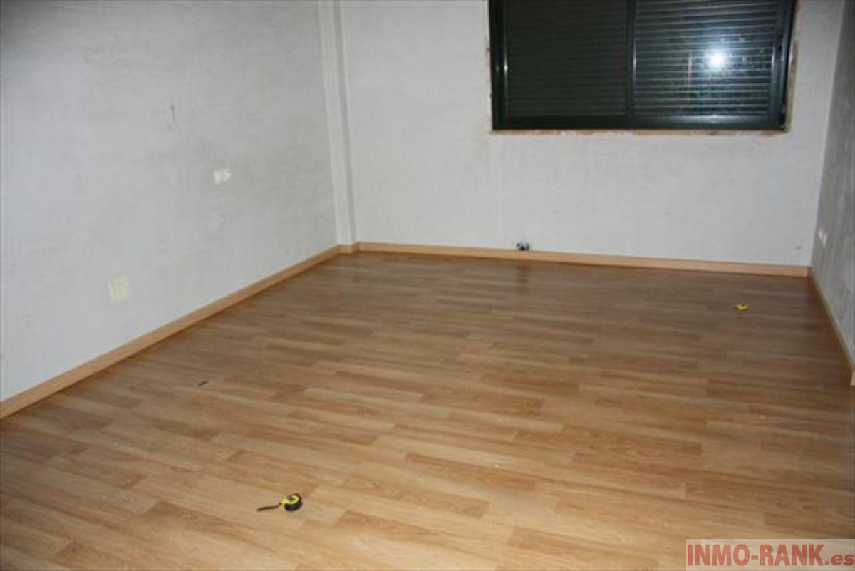For sale of house in A Cañiza