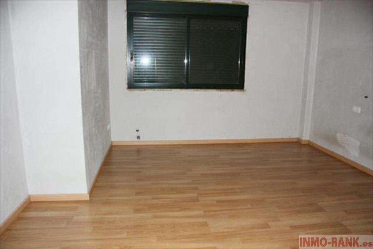 For sale of house in A Cañiza
