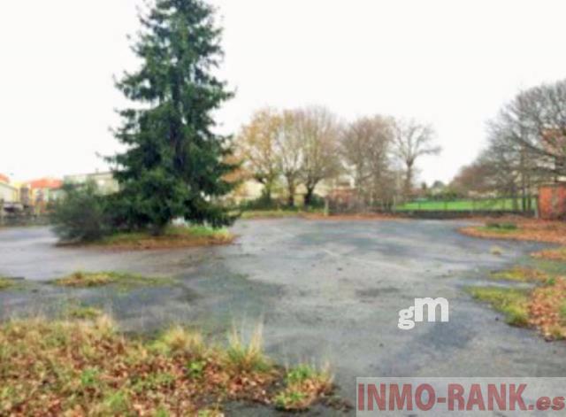 For sale of commercial in Lalín