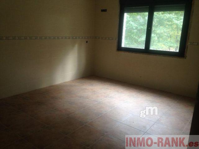 For sale of house in Salvaterra de Miño
