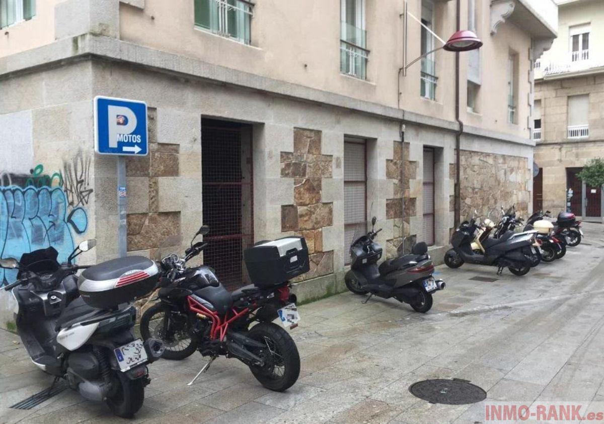 For sale of commercial in Vigo