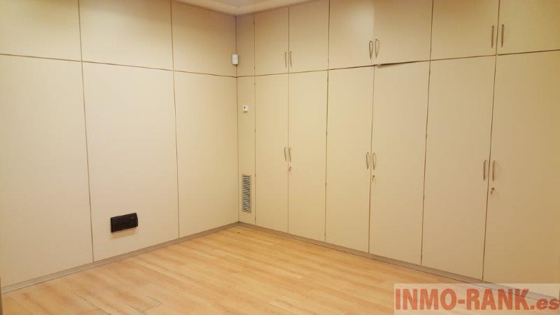 For sale of commercial in Grove O
