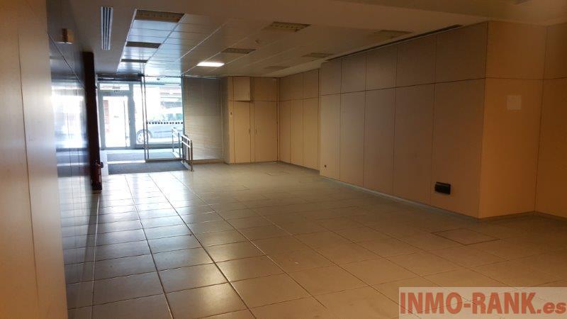 For sale of commercial in Grove O