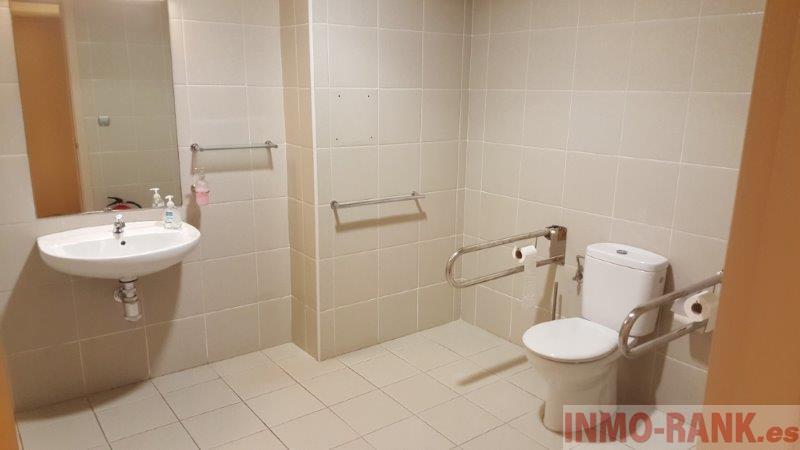 For sale of commercial in Grove O