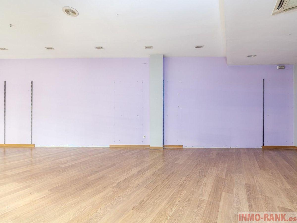 For sale of commercial in Nigrán