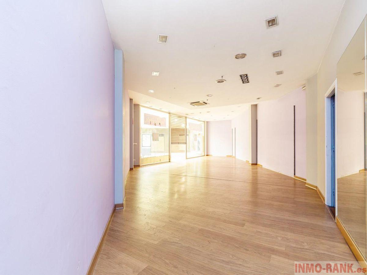 For sale of commercial in Nigrán