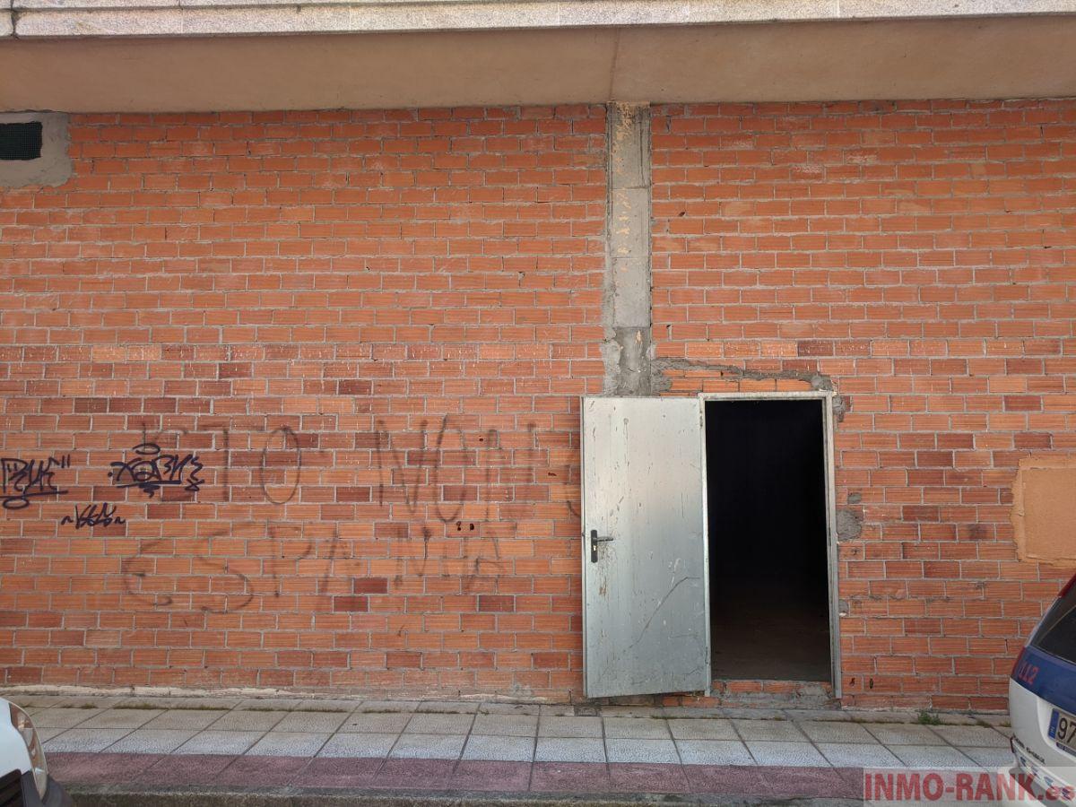 For sale of commercial in Tomiño