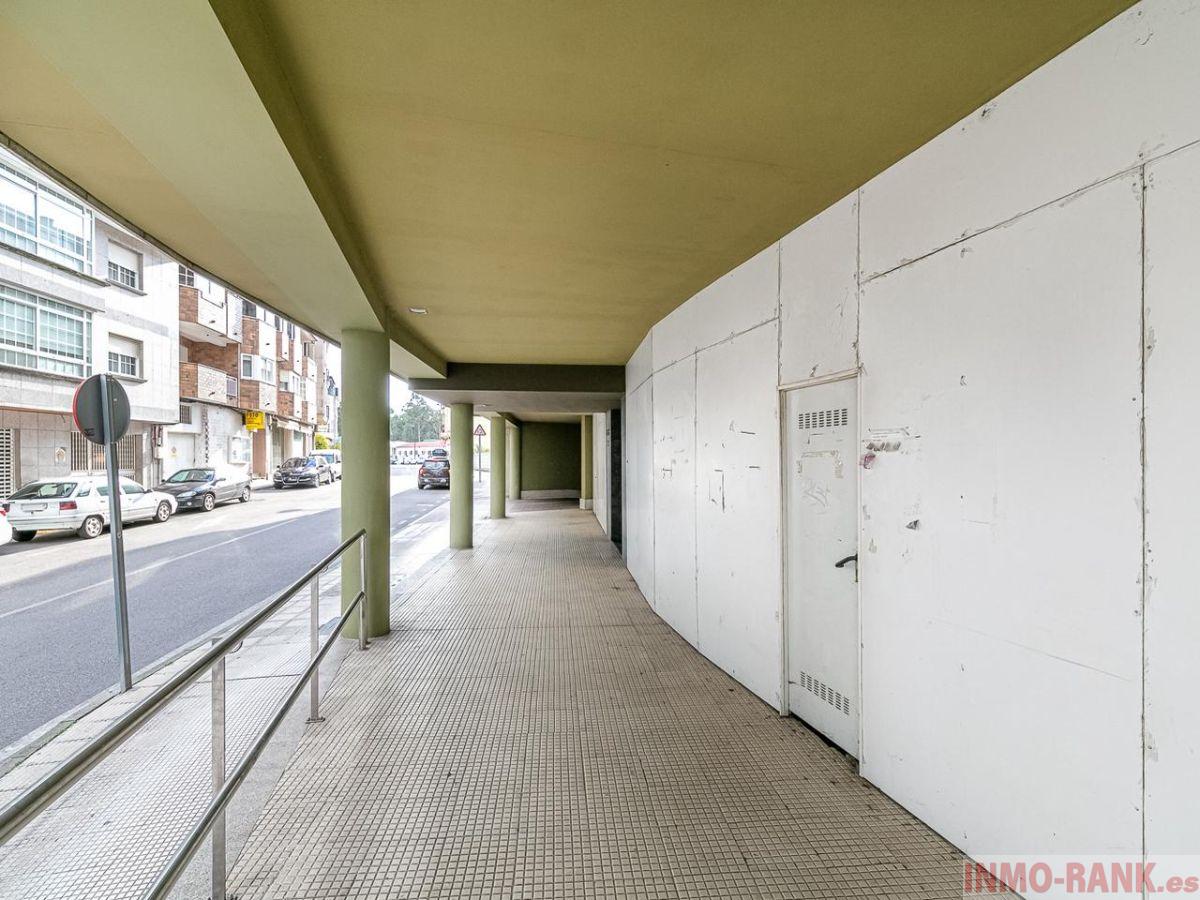 Venta de local comercial en Salceda de Caselas